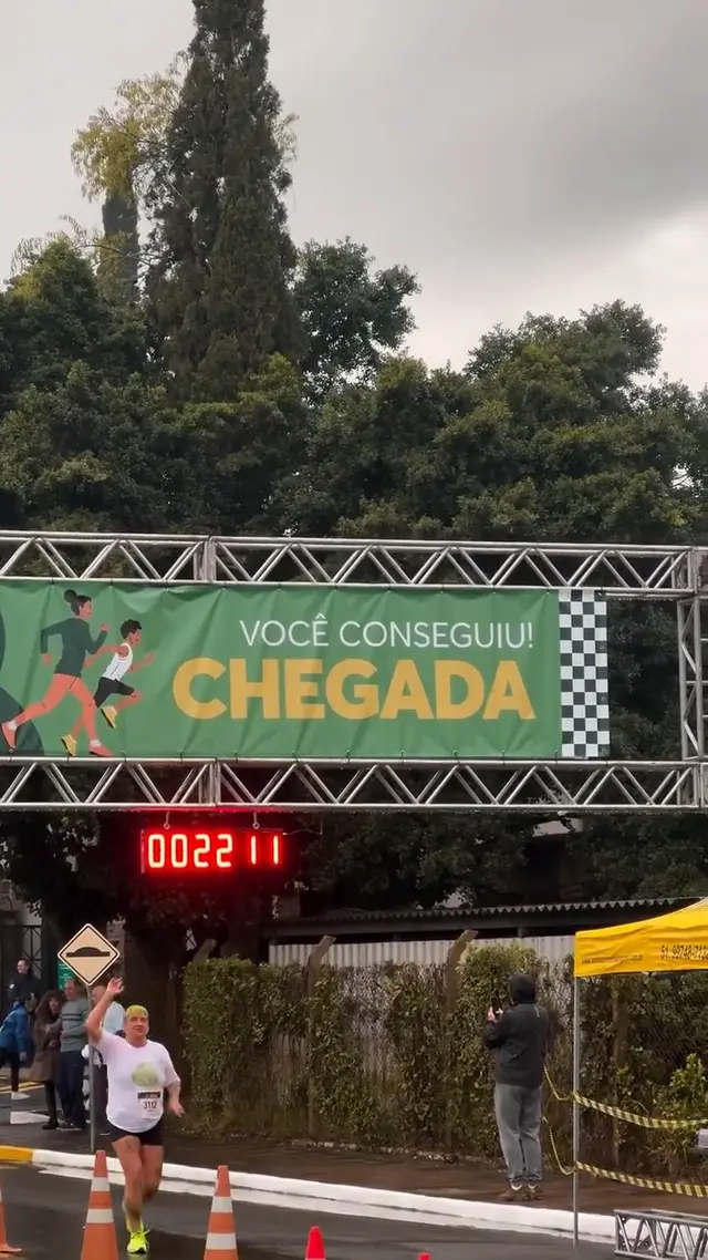 Chegada da Tanac Day Run em Montenegro